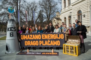 Umazano energijo drago placamo